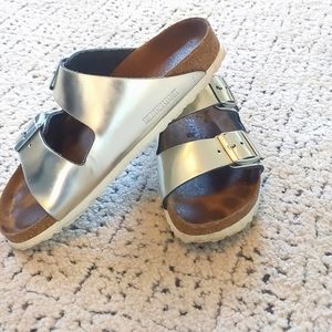 Birkenstock Arizona Leather Sandals Double Strap Metallic Silver Slip On Sz 39